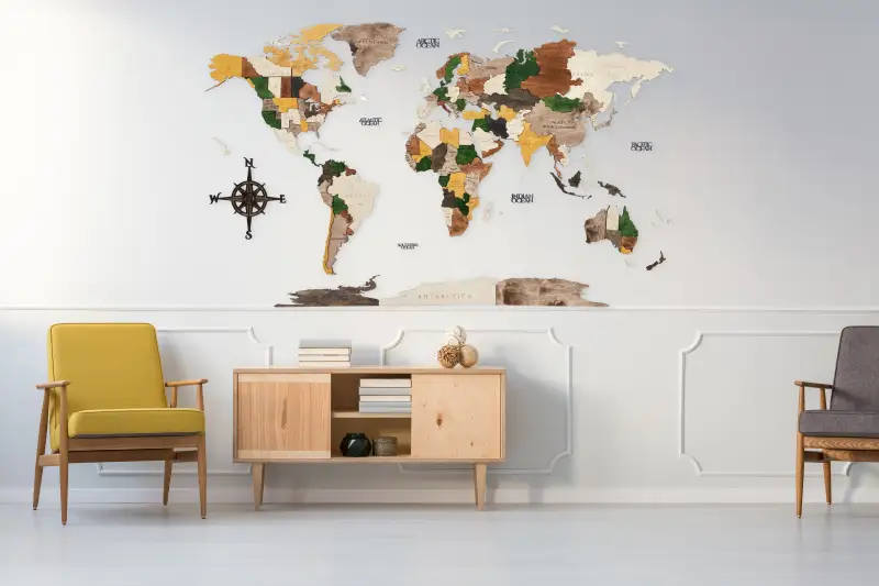 дървена карта на света за стена